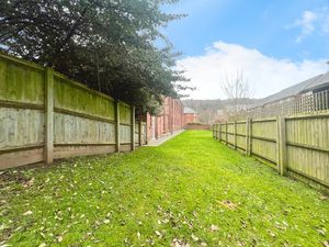 Communal Gardens- click for photo gallery